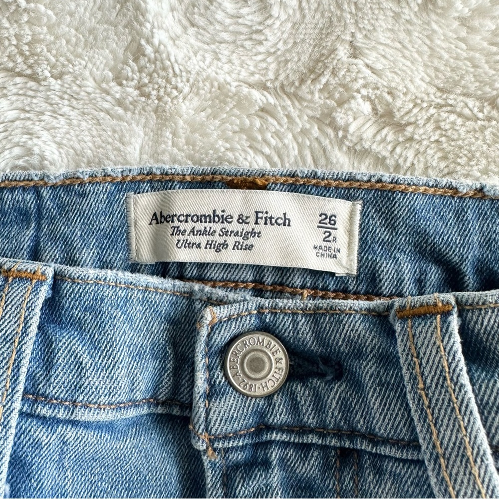 Abercrombie Jeans Womens 26 Blue Ankle Straight Ultra High Rise Distressed Med - Picture 9 of 11